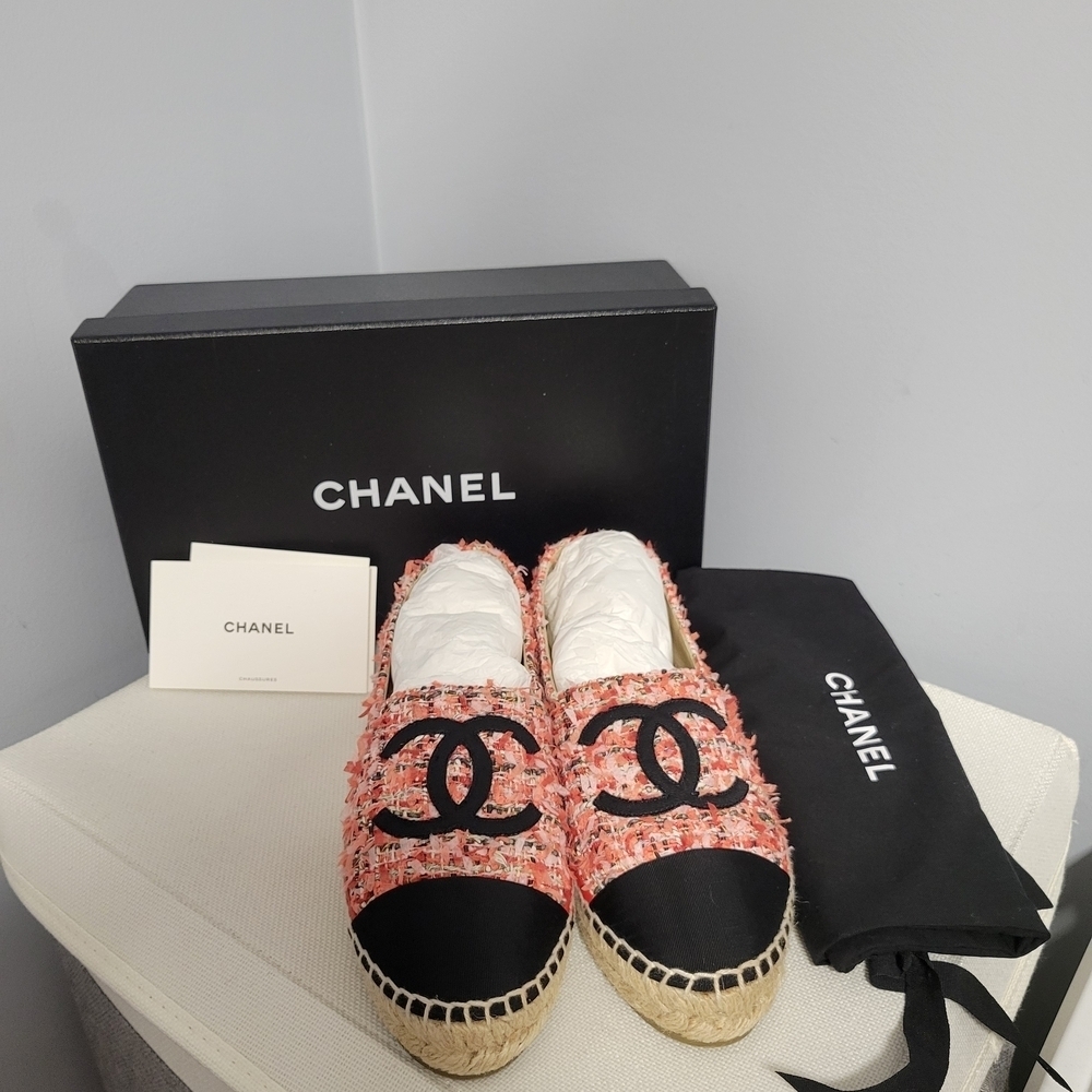 CHANEL Espadrilles - Coral Tweed and Black - Picture 2 of 7